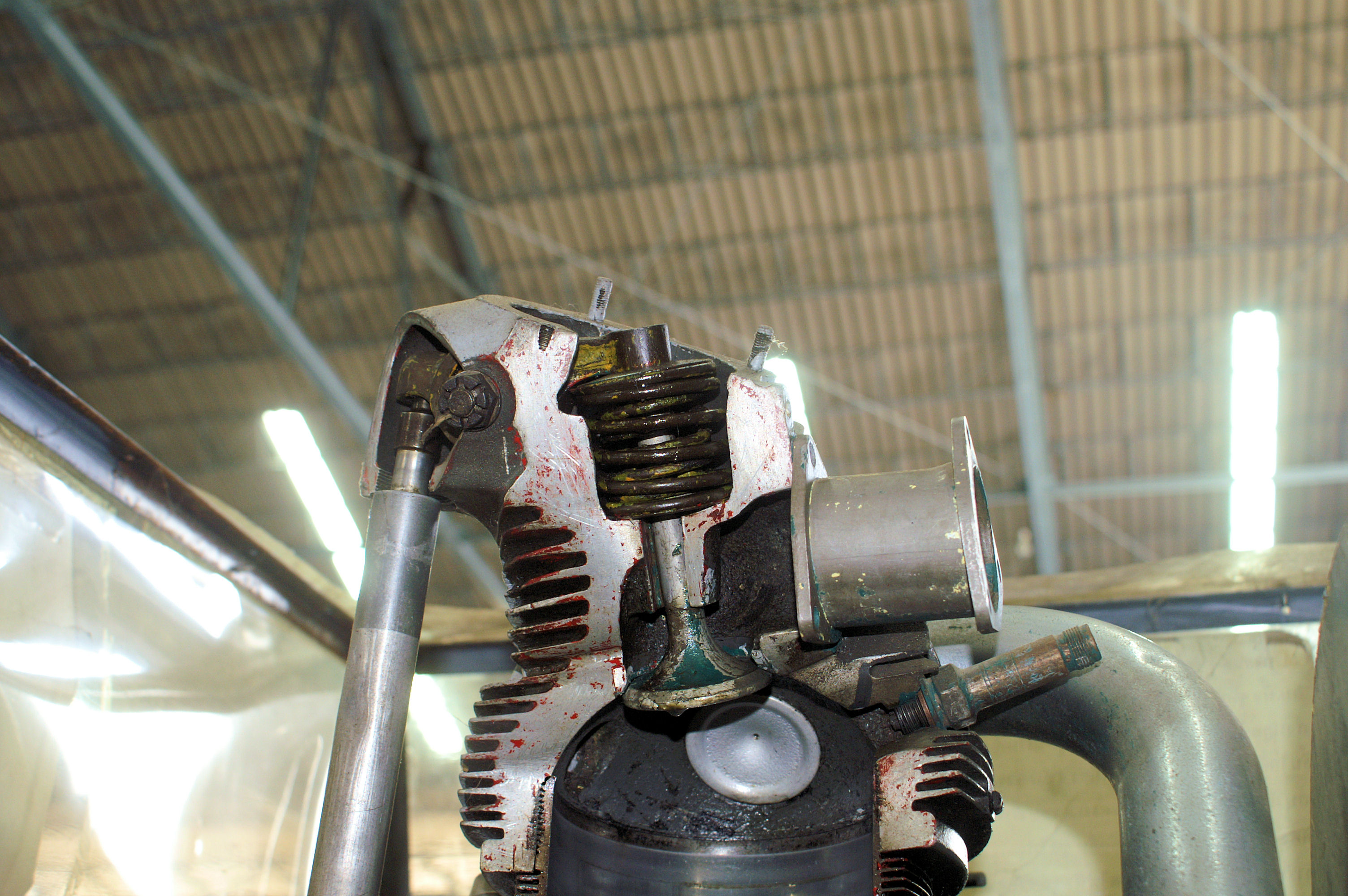 Radial Engine Cylinder Head and Valve.jpg